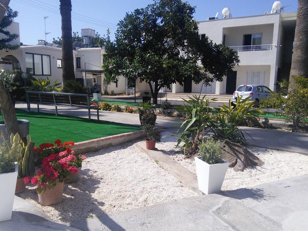 Aparthotel Zoe'S Court Klorakas Exterior foto