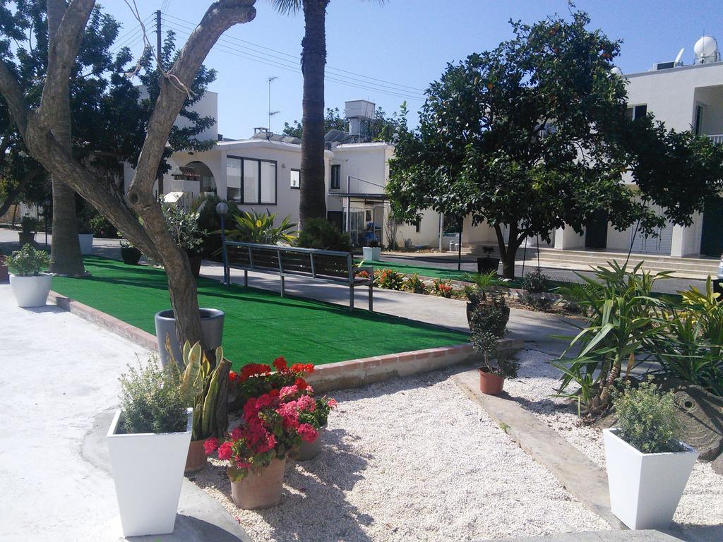 Aparthotel Zoe'S Court Klorakas Exterior foto