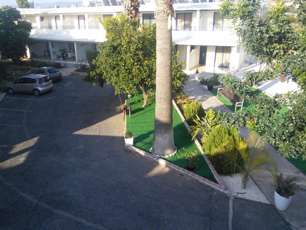 Aparthotel Zoe'S Court Klorakas Exterior foto