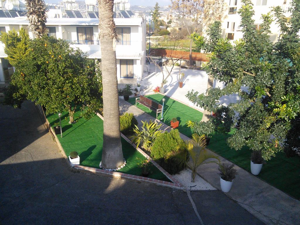 Aparthotel Zoe'S Court Klorakas Exterior foto